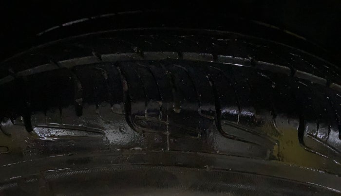 2016 Renault Pulse RXL PETROL, Petrol, Manual, 69,121 km, Right Front Tyre Tread