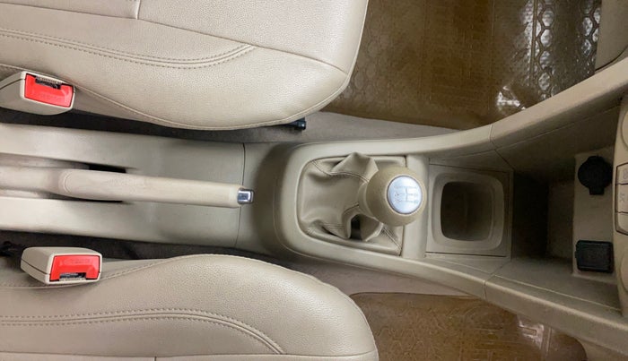 2015 Maruti Swift Dzire VDI, Diesel, Manual, 40,911 km, Gear Lever