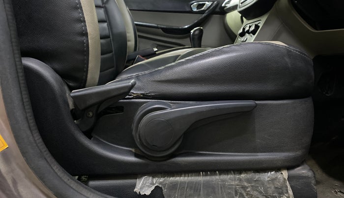 2016 Tata Tiago XZ PETROL, Petrol, Manual, 11,278 km, Driver Side Adjustment Panel