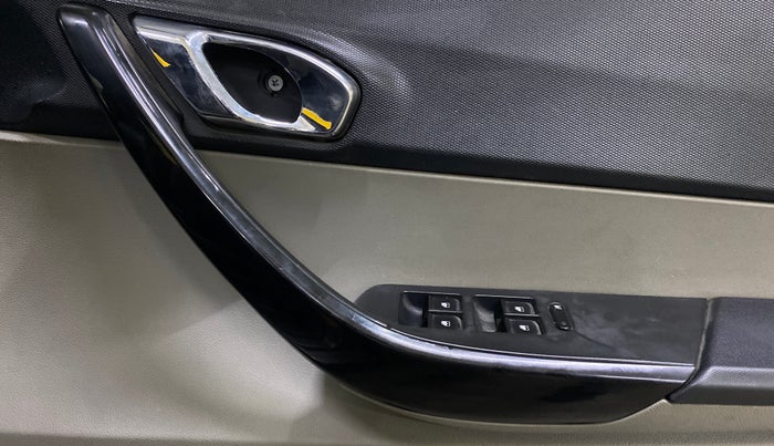 2016 Tata Tiago XZ PETROL, Petrol, Manual, 11,278 km, Driver Side Door Panels Control