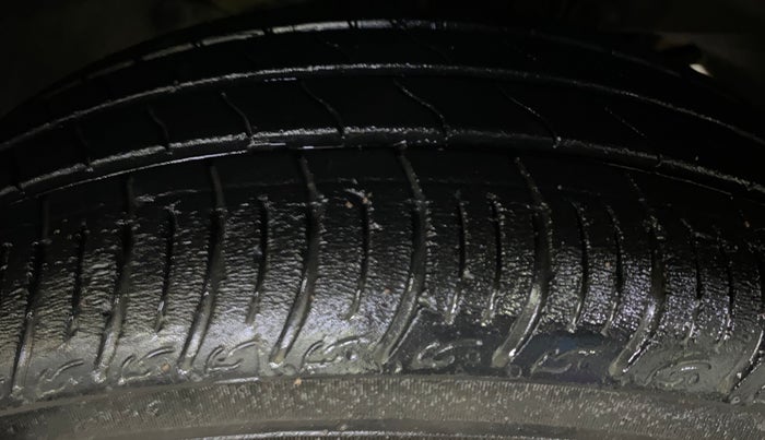 2016 Tata Tiago XZ PETROL, Petrol, Manual, 11,278 km, Right Front Tyre Tread