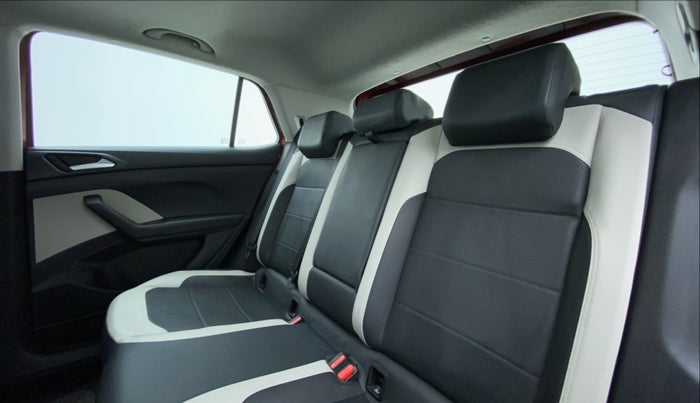 2021 Volkswagen TAIGUN TOPLINE 1.0 TSI MT, Petrol, Manual, 18,089 km, Right Side Rear Door Cabin