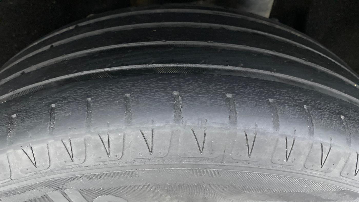 2017 Maruti Vitara Brezza ZDI PLUS, Diesel, Manual, 58,616 km, Left Rear Tyre Tread