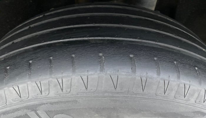 2017 Maruti Vitara Brezza ZDI PLUS, Diesel, Manual, 58,616 km, Left Rear Tyre Tread