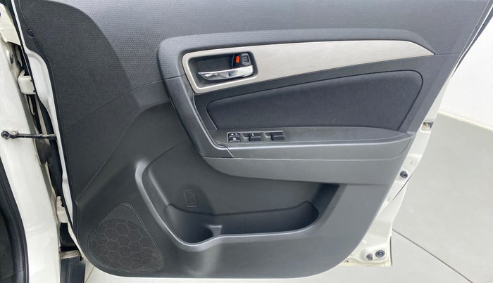 2017 Maruti Vitara Brezza ZDI PLUS, Diesel, Manual, 58,616 km, Driver Side Door Panels Control