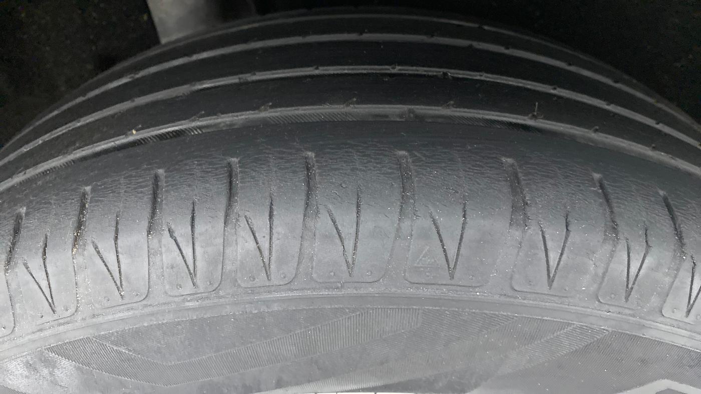 2017 Maruti Vitara Brezza ZDI PLUS, Diesel, Manual, 58,616 km, Right Rear Tyre Tread