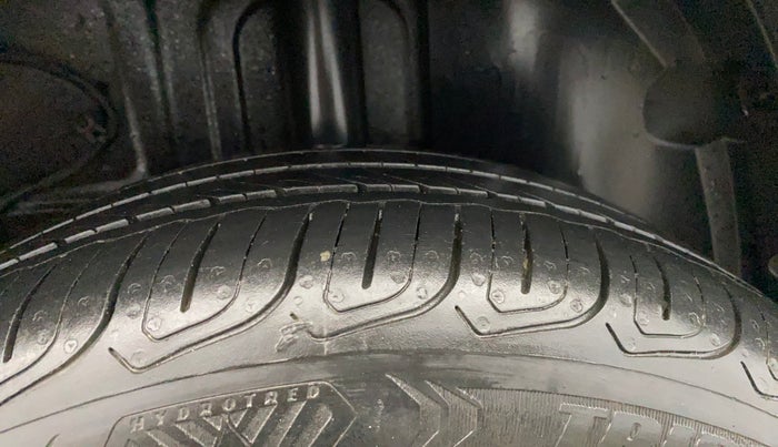 2022 Tata ALTROZ XZ PLUS PETROL DARK EDITION, Petrol, Manual, 33,678 km, Left Rear Tyre Tread