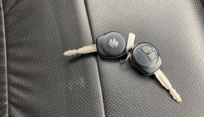 2014 Maruti Swift VXI, Petrol, Manual, 22,780 km, Key Close Up