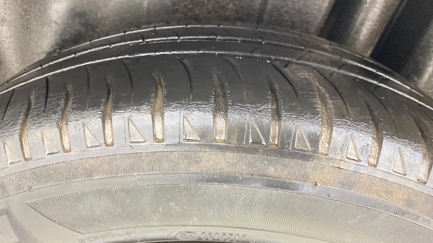 2017 Maruti Ciaz DELTA 1.4 MT PETROL, Petrol, Manual, 37,038 km, Left Rear Tyre Tread