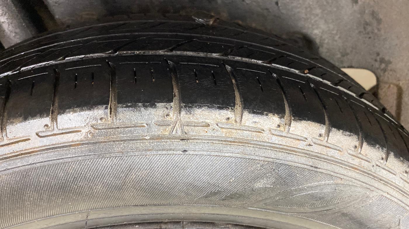 2017 Maruti Ciaz DELTA 1.4 MT PETROL, Petrol, Manual, 37,038 km, Right Rear Tyre Tread