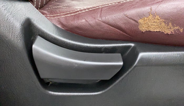 2021 Mahindra Scorpio S5, Diesel, Manual, 67,205 km, Driver Side Adjustment Panel