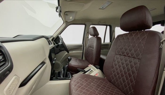 2021 Mahindra Scorpio S5, Diesel, Manual, 67,205 km, Right Side Front Door Cabin