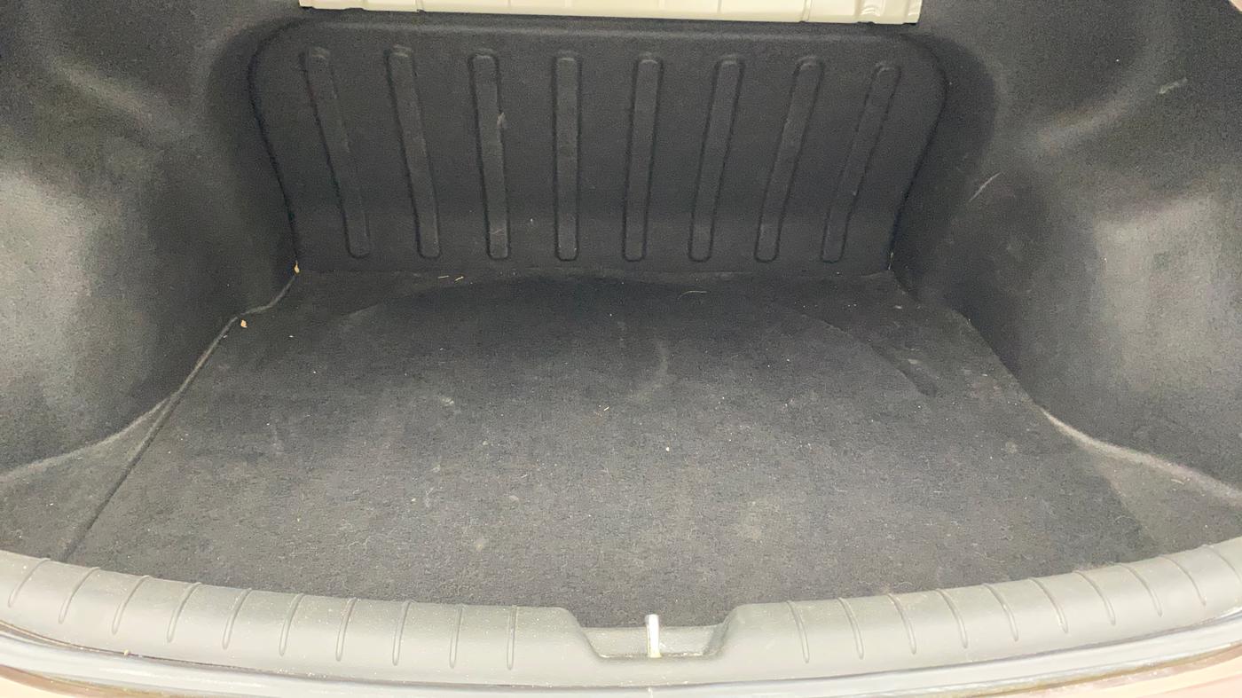 2017 Hyundai Verna 1.6 VTVT SX, Petrol, Manual, 59,816 km, Boot Inside