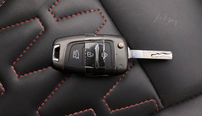 2017 Hyundai Verna 1.6 VTVT SX, Petrol, Manual, 59,816 km, Key Close Up