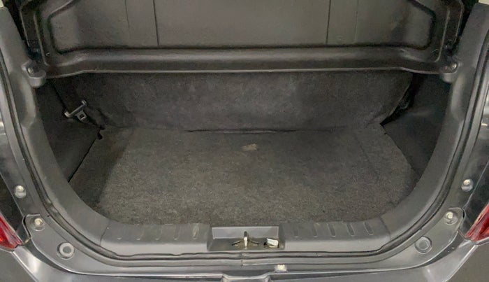 2017 Maruti Alto K10 VXI (O) AMT, Petrol, Automatic, 29,997 km, Boot Inside