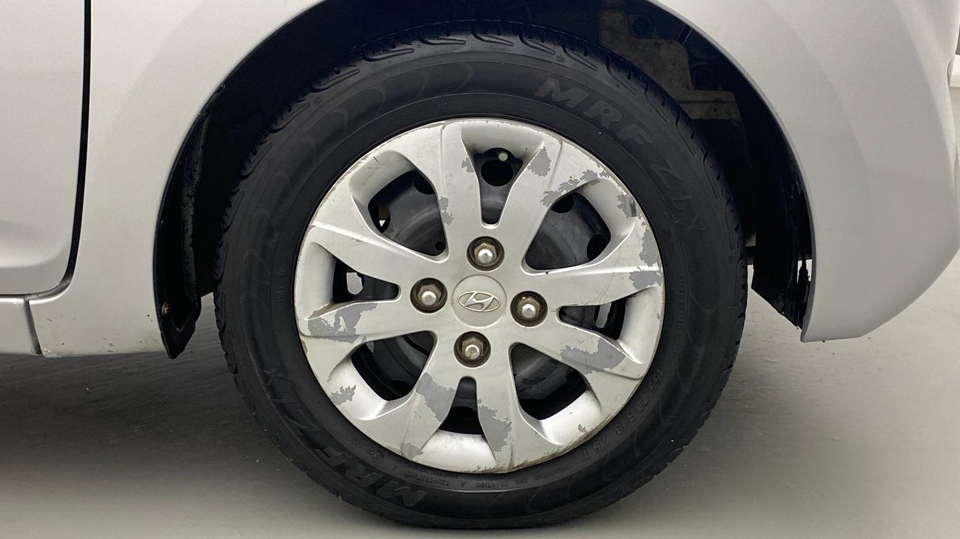 2016 Hyundai Eon MAGNA +, Petrol, Manual, 69,802 km, Right Front Wheel