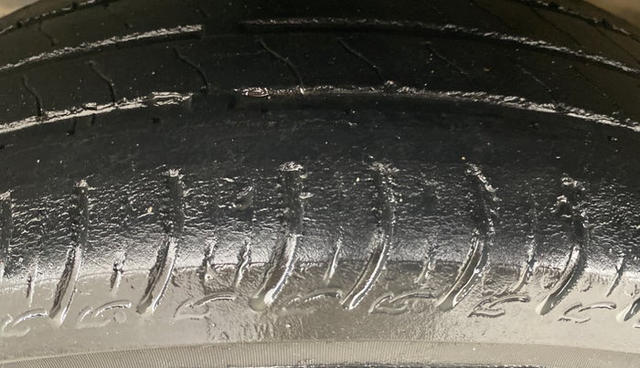 2022 Maruti New Wagon-R VXI 1.0, Petrol, Manual, 62,323 km, Left Front Tyre Tread