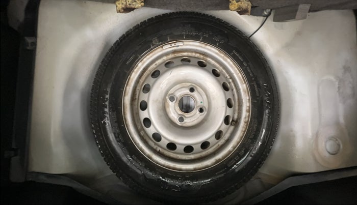 2016 Maruti Swift LXI (O), Petrol, Manual, 83,889 km, Spare Tyre