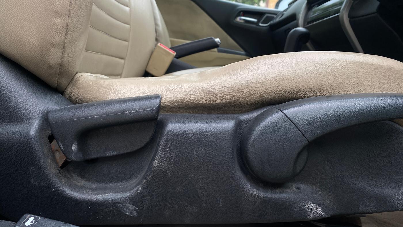 2017 Honda City 1.5L I-VTE V CVT, Petrol, Automatic, 1,14,149 km, Driver Side Adjustment Panel