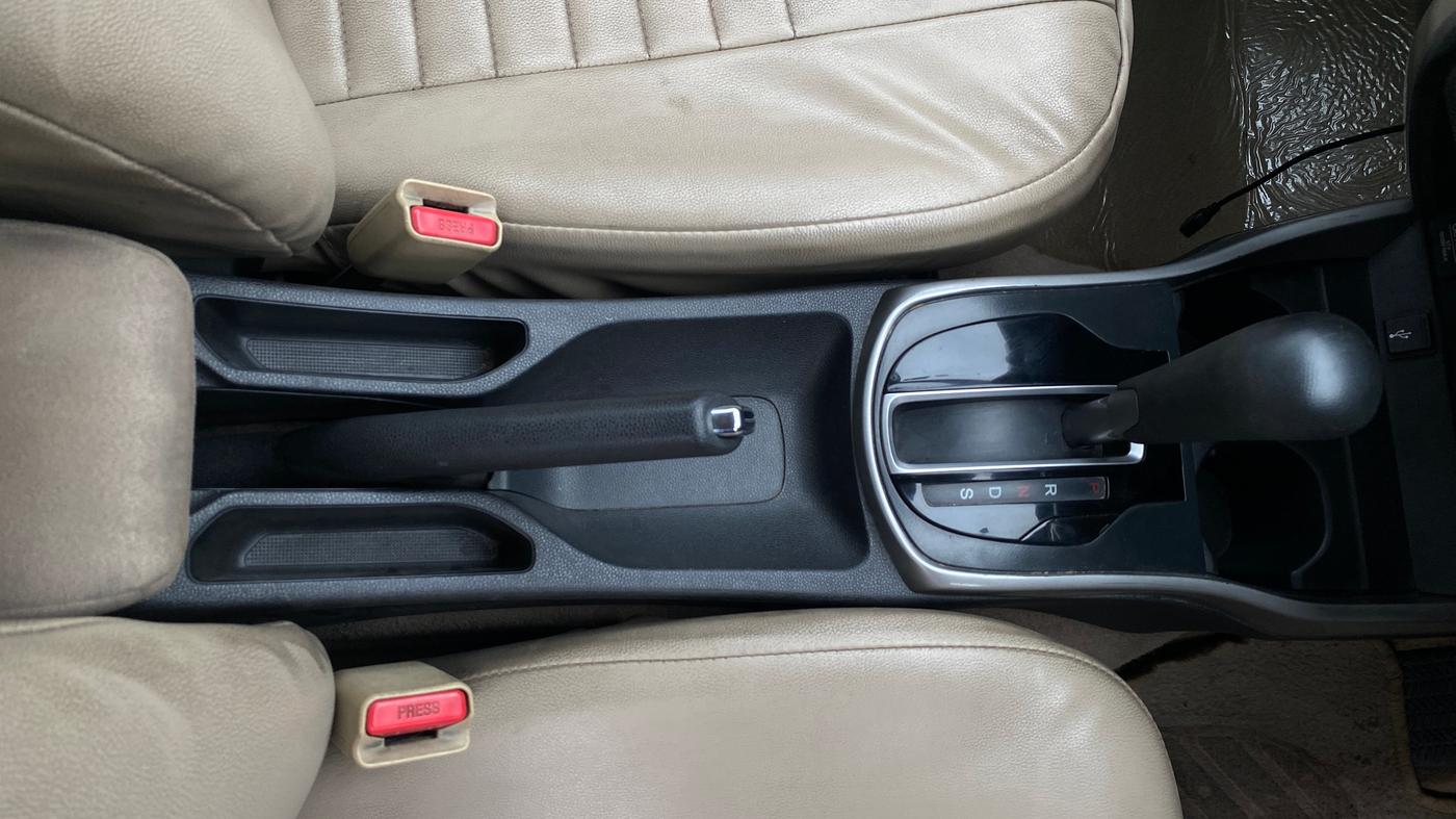 2017 Honda City 1.5L I-VTE V CVT, Petrol, Automatic, 1,14,149 km, Gear Lever