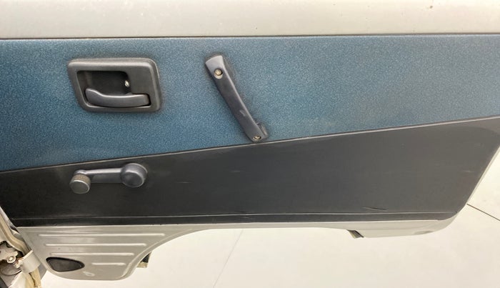 2018 Maruti Omni 5 STR, Petrol, Manual, 31,130 km, Driver Side Door Panels Control