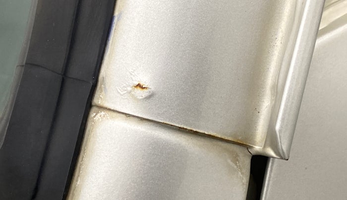 2018 Maruti Omni 5 STR, Petrol, Manual, 31,130 km, Left A pillar - Slight discoloration