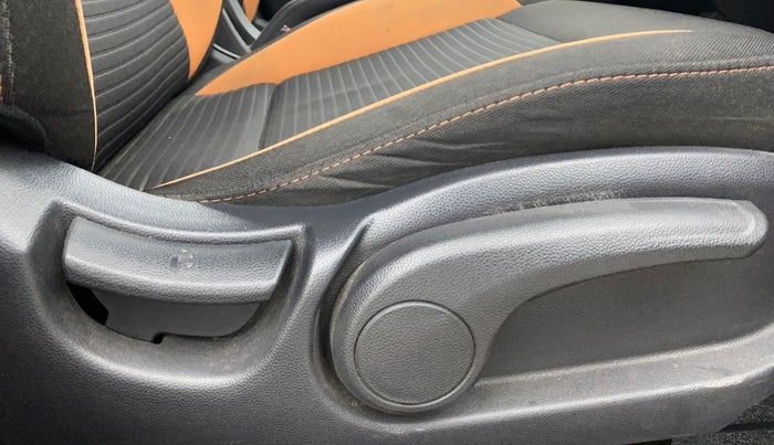 2015 Hyundai i20 Active 1.2 SX, Petrol, Manual, 40,482 km, Driver Side Adjustment Panel