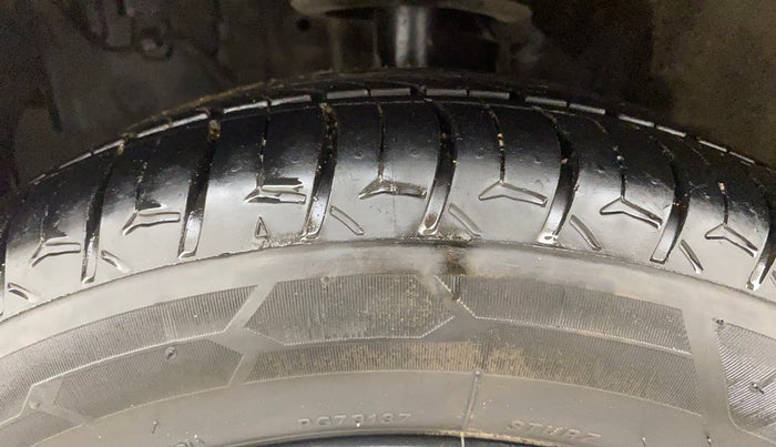 2013 Toyota Etios G, Petrol, Manual, 77,351 km, Left Front Tyre Tread