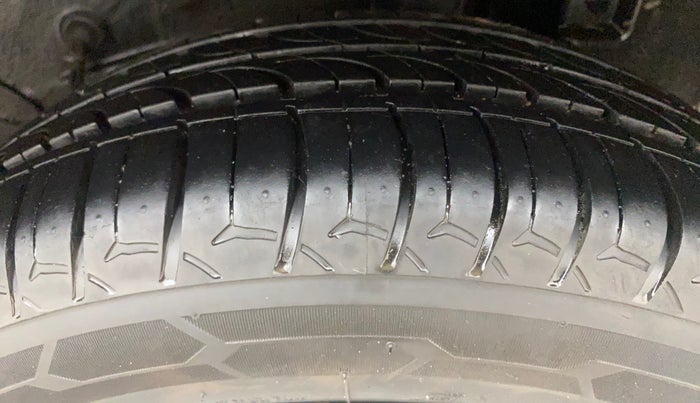 2013 Toyota Etios G, Petrol, Manual, 77,351 km, Left Rear Tyre Tread