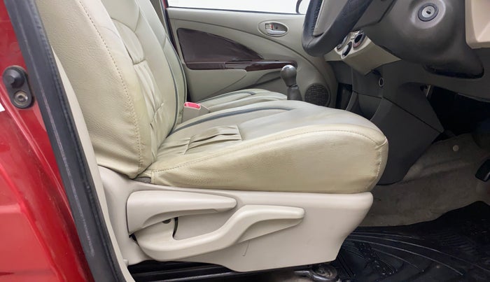 2013 Toyota Etios G, Petrol, Manual, 77,351 km, Driver Side Adjustment Panel