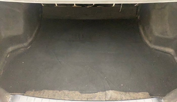 2013 Toyota Etios G, Petrol, Manual, 77,351 km, Boot Inside