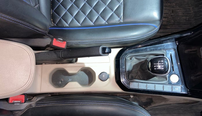 2022 Volkswagen VIRTUS HIGHLINE TSI 1.0 MT, Petrol, Manual, 59,237 km, Gear Lever