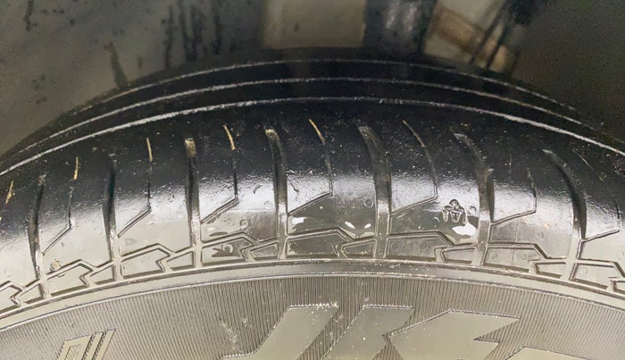 2022 Skoda SLAVIA ACTIVE 1.0L TSI MT, Petrol, Manual, 99,099 km, Left Front Tyre Tread