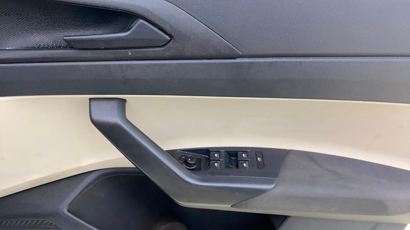 2022 Skoda SLAVIA ACTIVE 1.0L TSI MT, Petrol, Manual, 99,147 km, Driver Side Door Panels Control