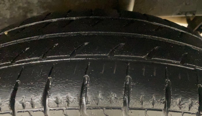 2019 Renault Kwid RXL, Petrol, Manual, 44,072 km, Left Rear Tyre Tread