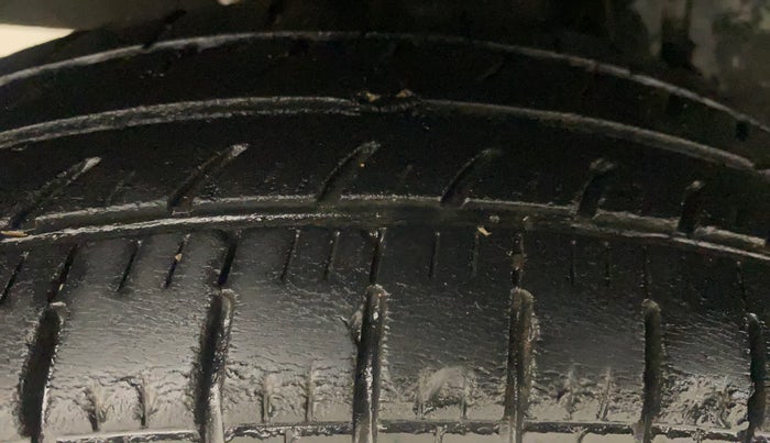 2019 Renault Kwid RXL, Petrol, Manual, 44,072 km, Right Rear Tyre Tread