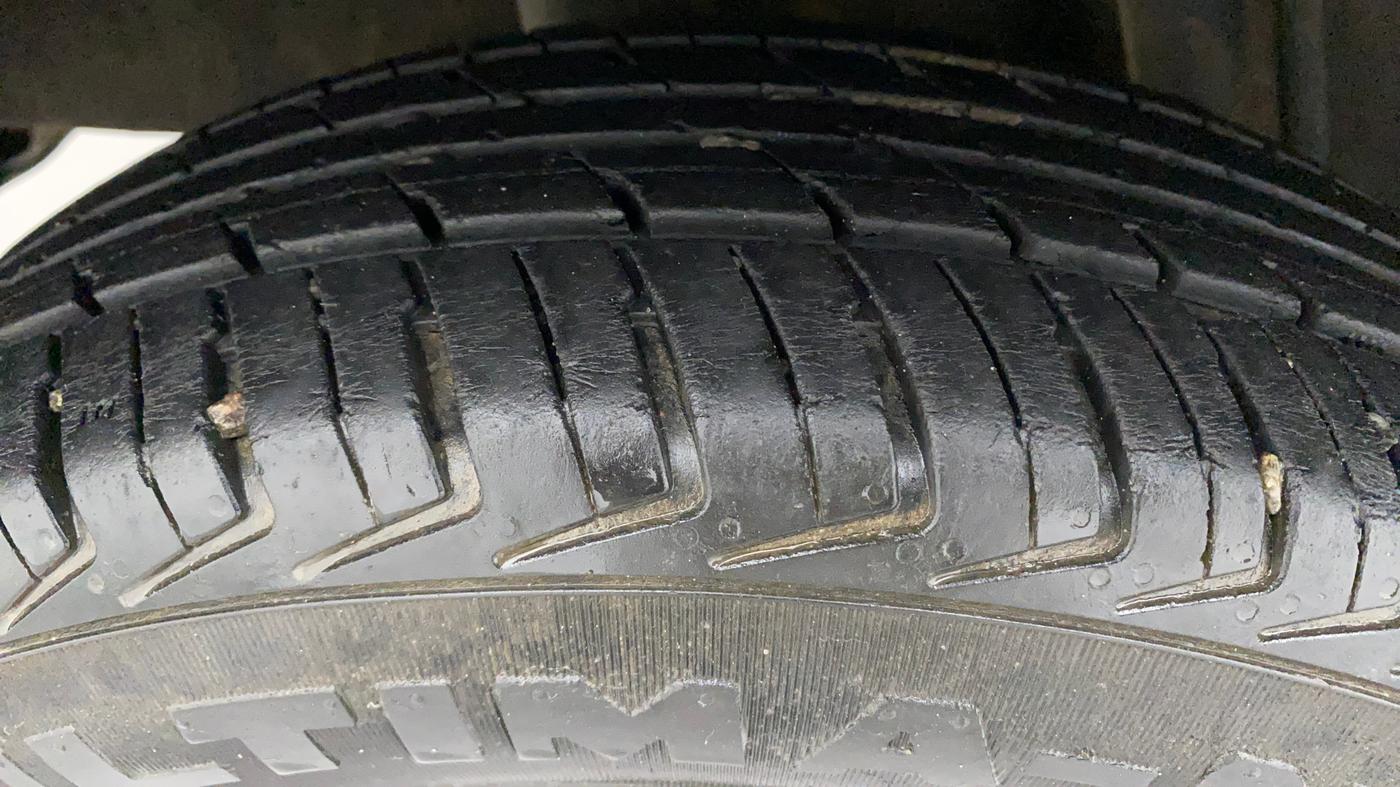 2016 Renault Kwid RXT 0.8, Petrol, Manual, 36,329 km, Right Rear Tyre Tread