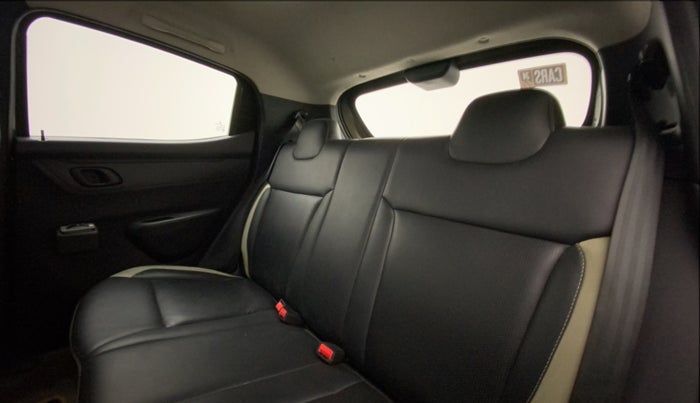 2016 Renault Kwid RXT 0.8, Petrol, Manual, 36,329 km, Right Side Rear Door Cabin