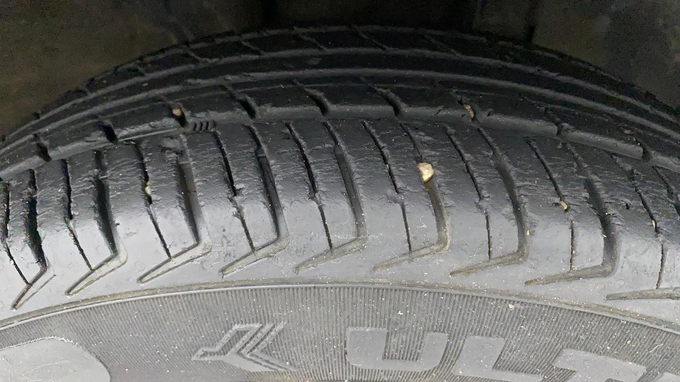 2016 Renault Kwid RXT 0.8, Petrol, Manual, 36,329 km, Right Front Tyre Tread