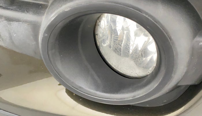 2016 Renault Kwid RXT 0.8, Petrol, Manual, 36,329 km, Left fog light - Minor damage
