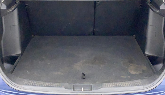 2018 Maruti S Cross ZETA 1.3, Diesel, Manual, 1,00,884 km, Boot Inside