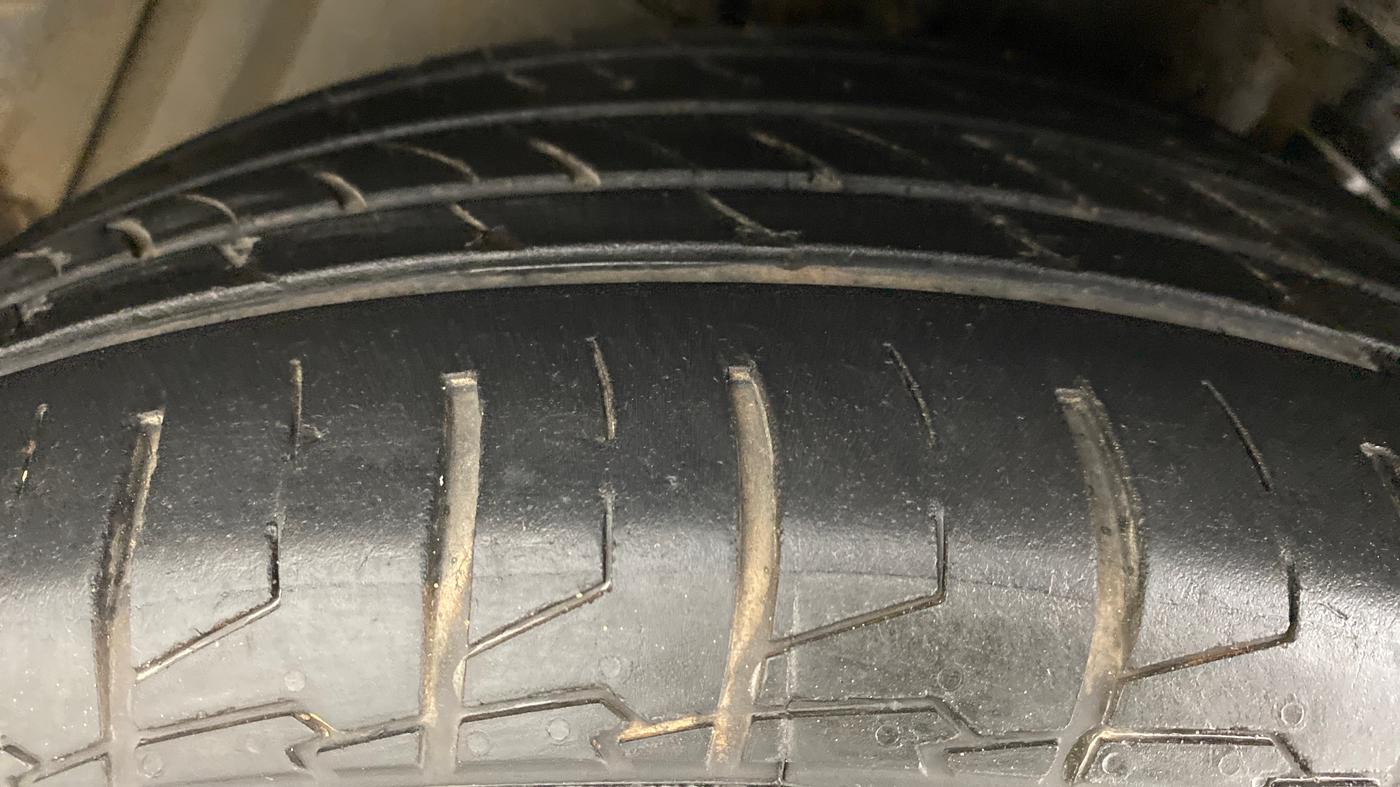 2021 Maruti S Cross ZETA AT 1.5 SHVS, Petrol, Automatic, 22,267 km, Left Front Tyre Tread