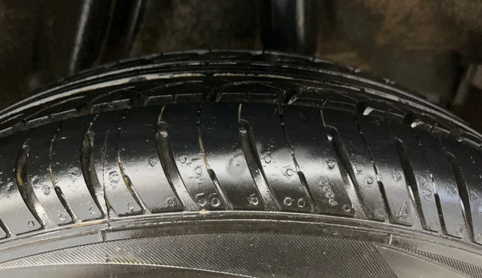 2015 Honda City 1.5L I-VTEC SV, Petrol, Manual, 27,516 km, Left Rear Tyre Tread