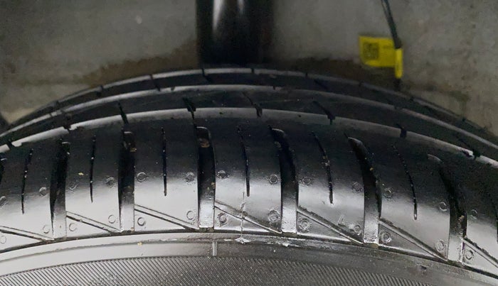 2022 Hyundai AURA S 1.2 CNG, CNG, Manual, 7,670 km, Right Rear Tyre Tread