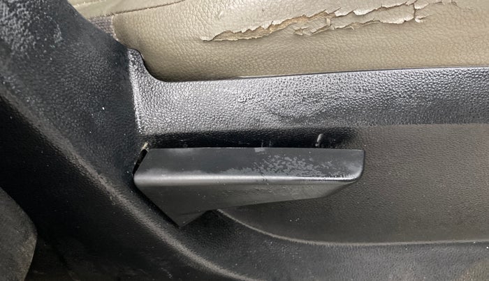 2017 Mahindra Kuv100 K4 PLUS D 6 STR, Diesel, Manual, 53,535 km, Driver Side Adjustment Panel