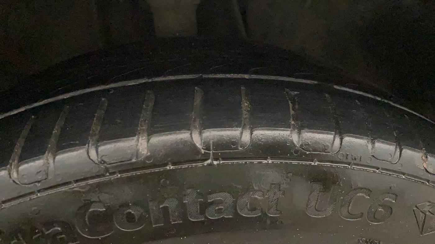 2021 Hyundai NEW I20 SPORTZ 1.0T GDI IMT, Petrol, Manual, 1,14,373 km, Right Front Tyre Tread