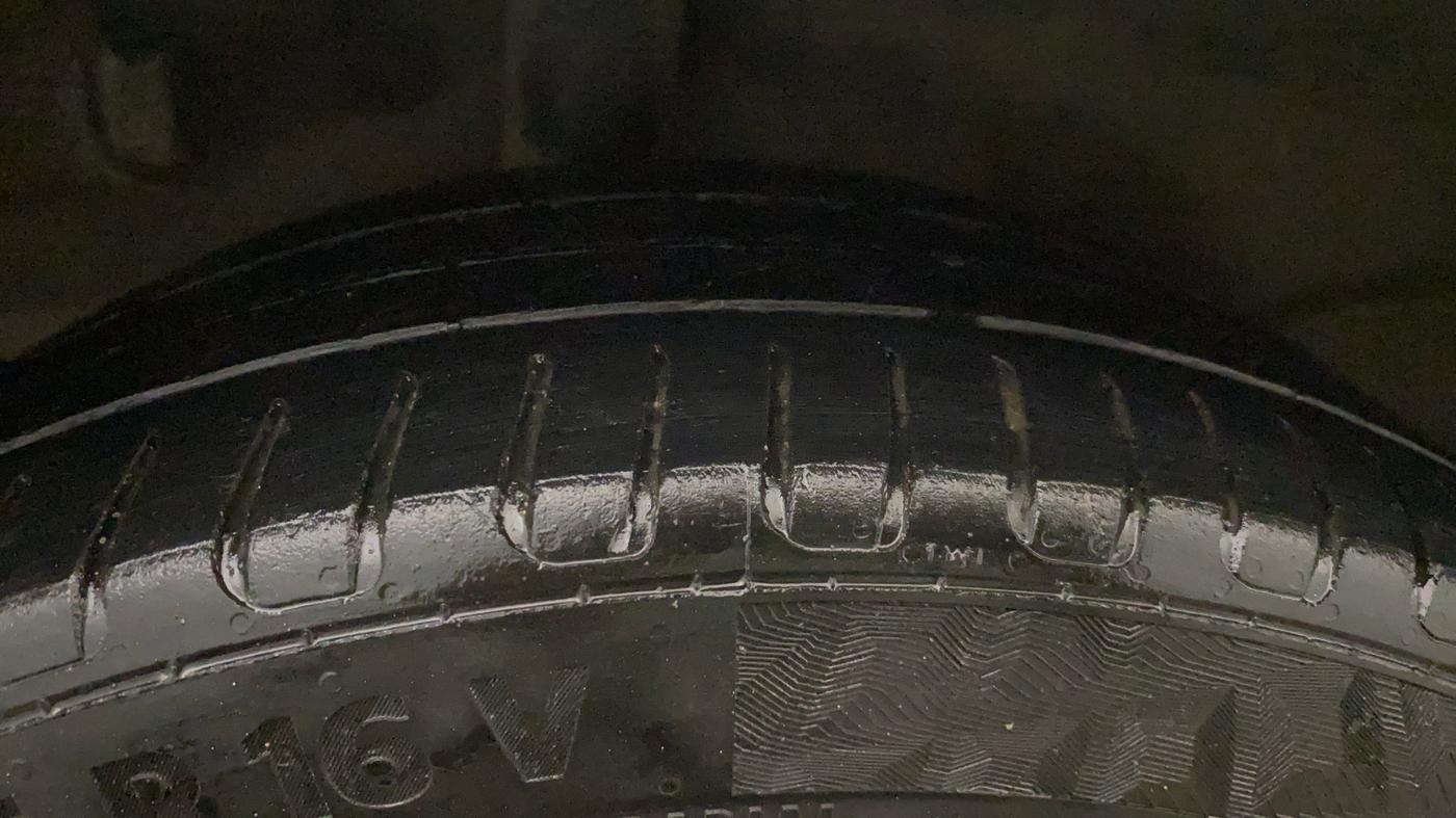 2021 Hyundai NEW I20 SPORTZ 1.0T GDI IMT, Petrol, Manual, 1,14,373 km, Right Rear Tyre Tread