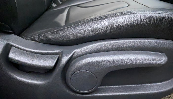 2019 Hyundai Elite i20 SPORTZ PLUS 1.2, Petrol, Manual, 63,193 km, Driver Side Adjustment Panel