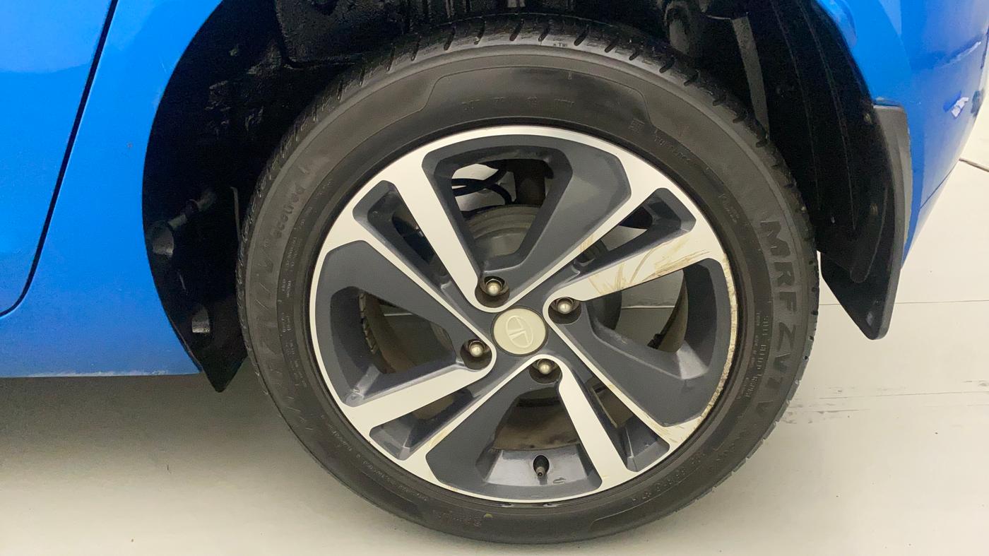 2021 Tata ALTROZ XZ PLUS PETROL, Petrol, Manual, 13,520 km, Left Rear Wheel