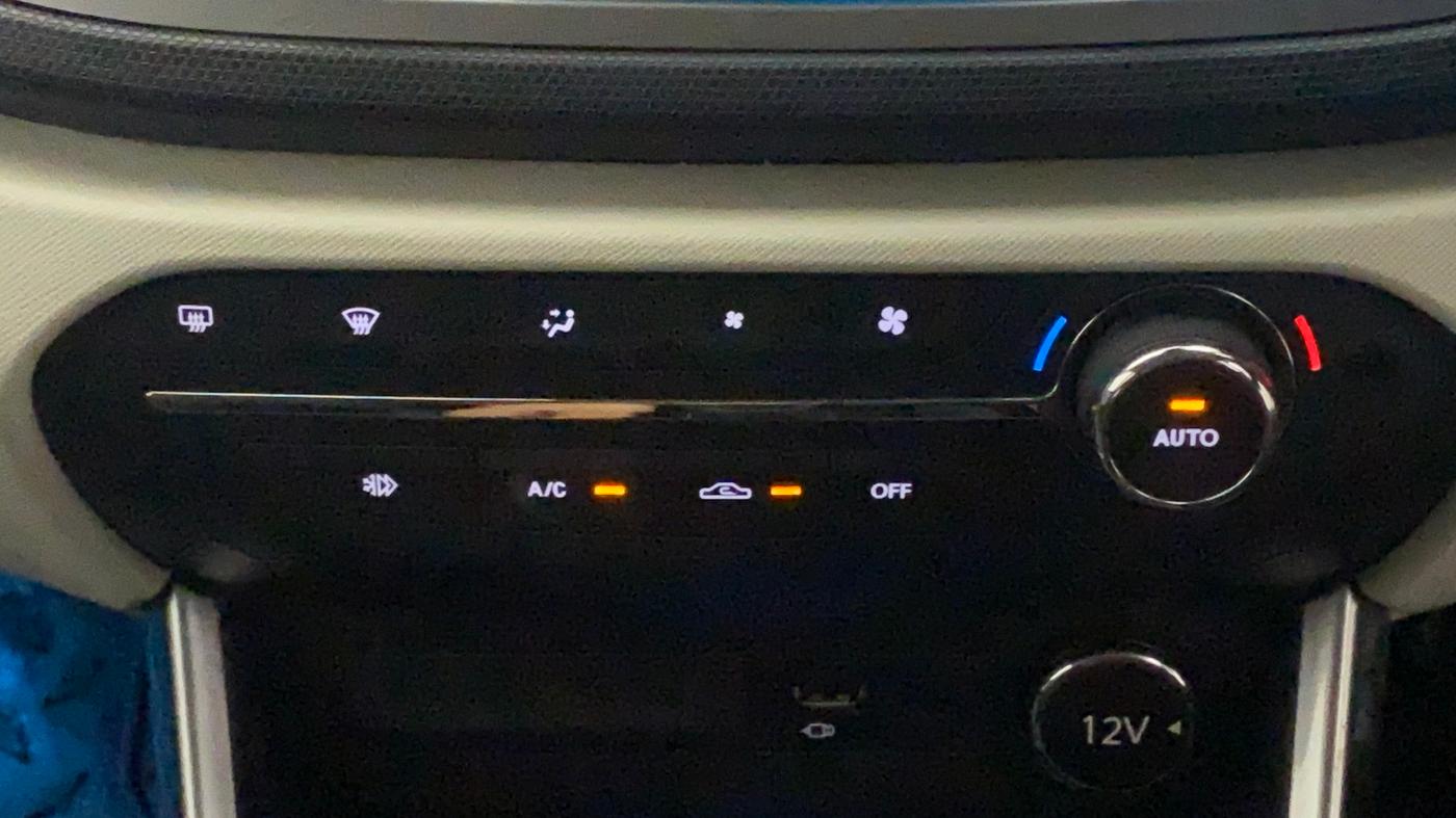 2021 Tata ALTROZ XZ PLUS PETROL, Petrol, Manual, 13,520 km, Automatic Climate Control